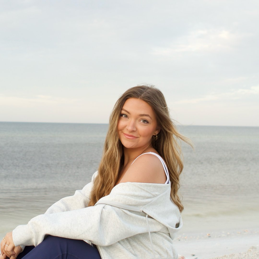 Chloe - @chlobellexx