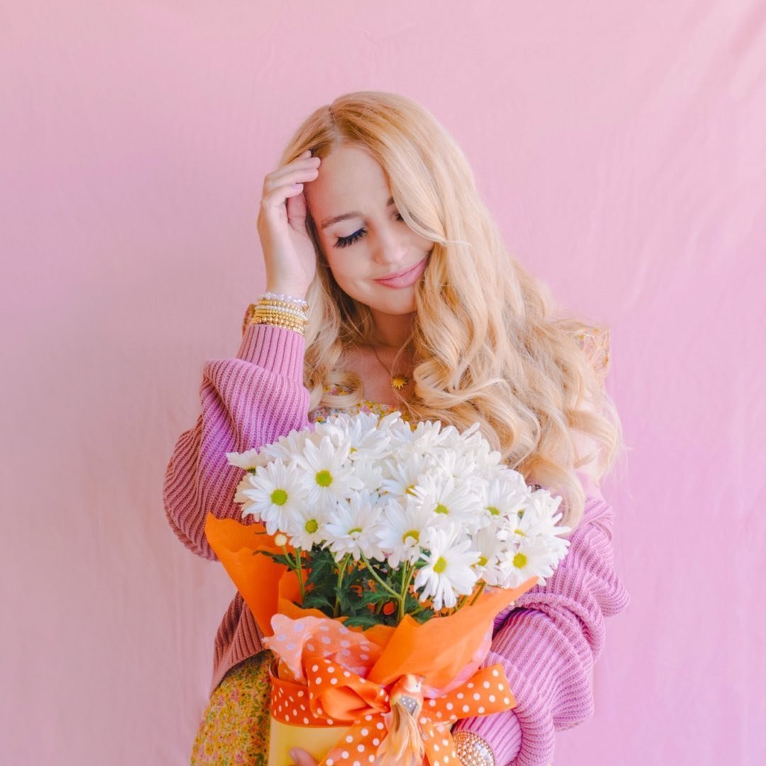 Celeste Wright - @celeste_wright